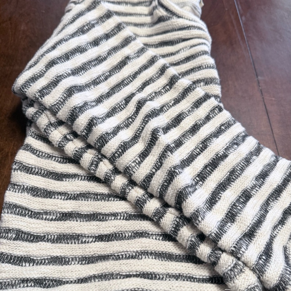 Madewell Black and White Striped Crop Top - Picture 2 of 5